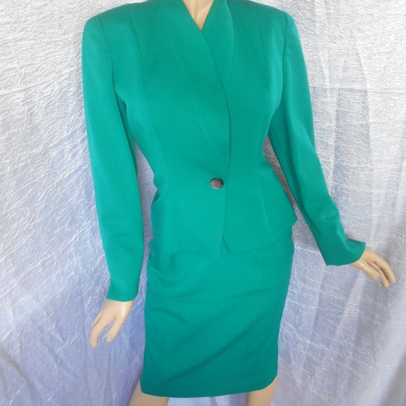 CHRISTIAN DIOR Green 2 PC Skirt Suit Sz 6 CHIC! - Picture 1 of 8